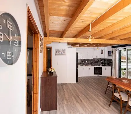 Basil & Sunrise * Lazaráta